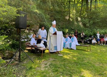 Charitní pouť v Hlubokých Mašůvkách